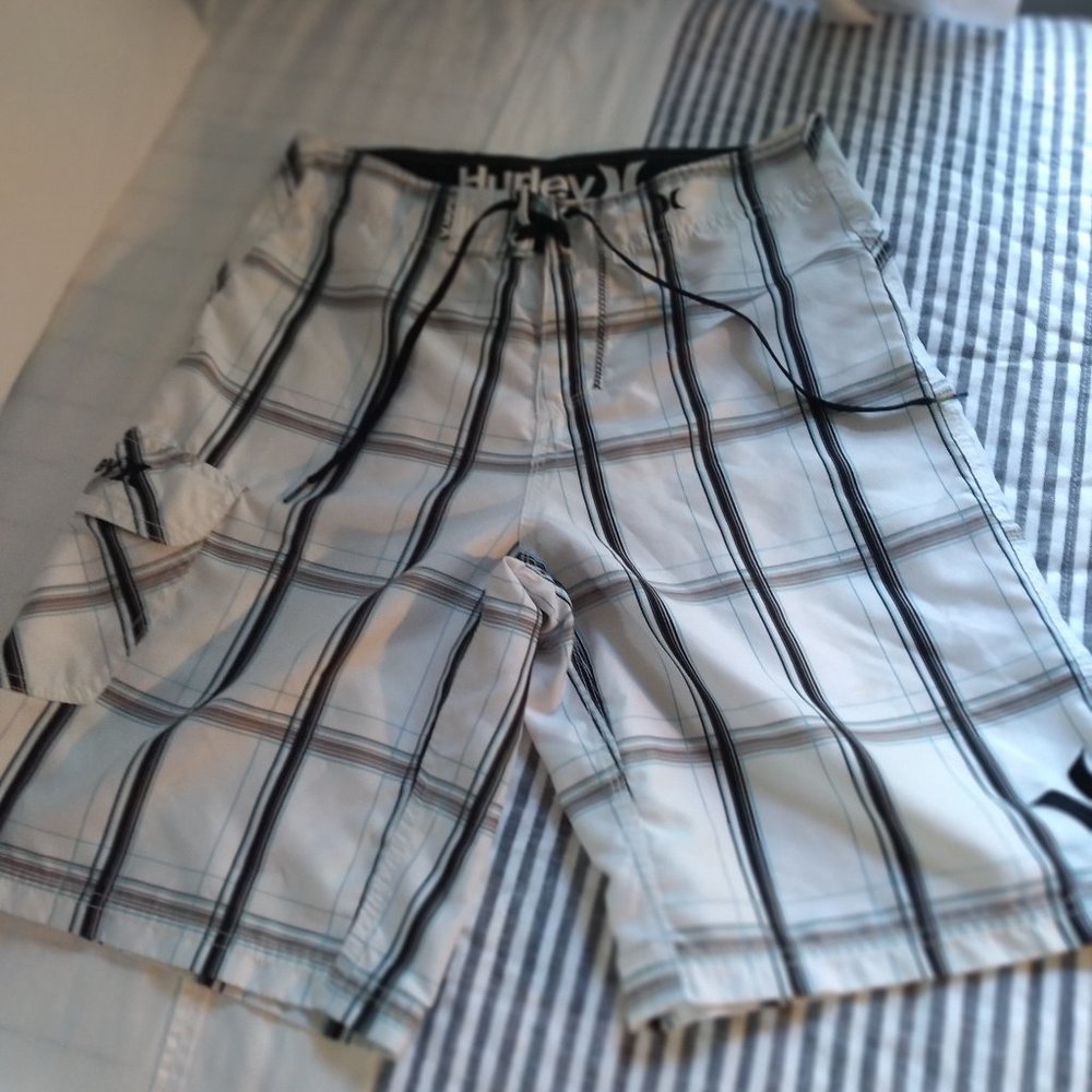 Mens Hurley White/Navy Plaid Board Shorts Size 30